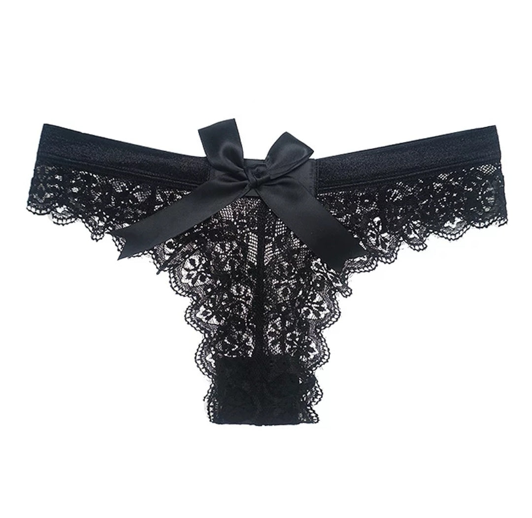 Black light lace thong with bow at the back